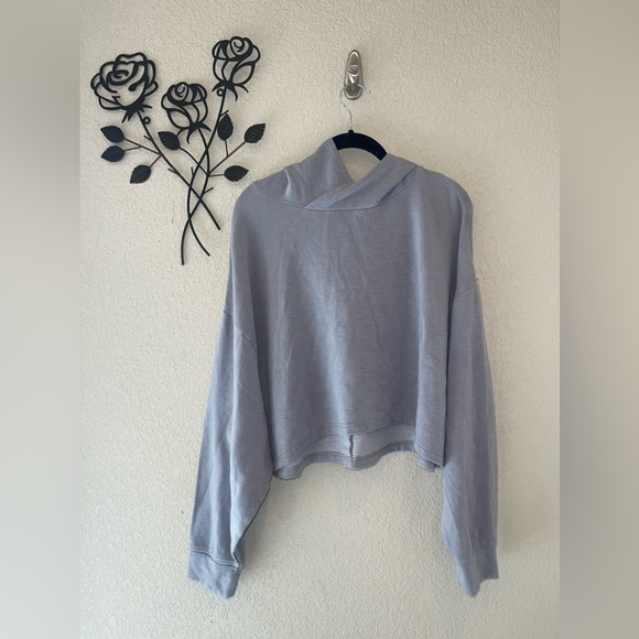 FABLETICS Women's Brisa Cropped Pullover Grey Batwing Size Large - Picture 3 of 6